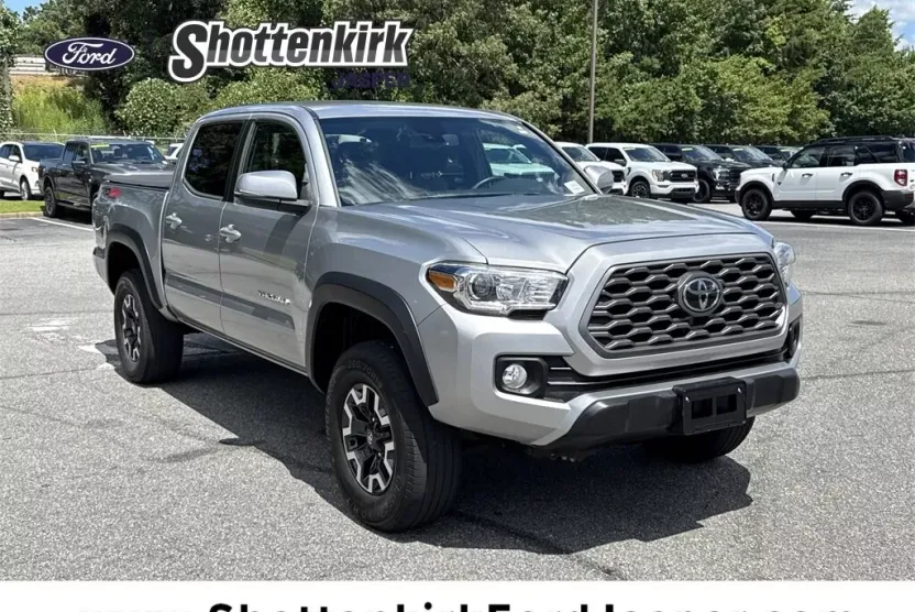 2021 Toyota Tacoma TRD Off-Road photo 1