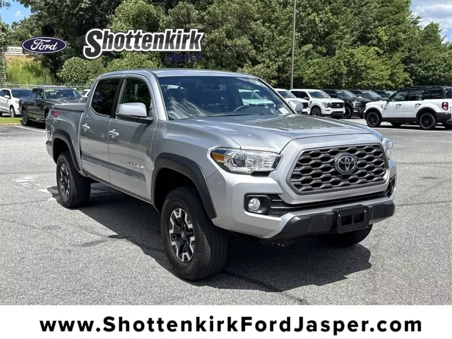 2021 Toyota Tacoma TRD Off-Road photo 1
