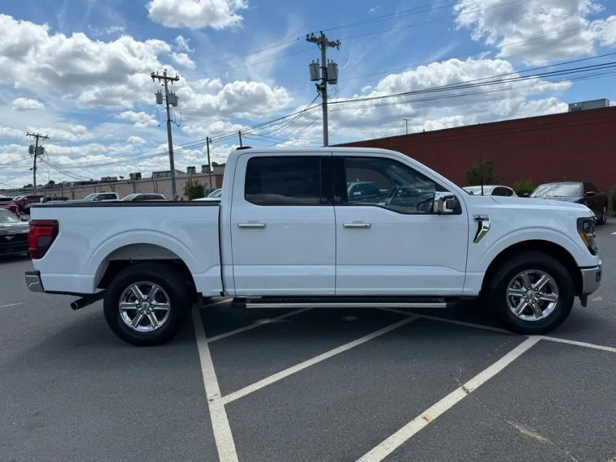 2025 Ford F-150 XLT photo 1