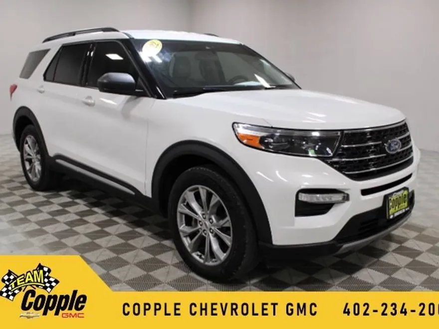 2022 Ford Explorer XLT photo 1