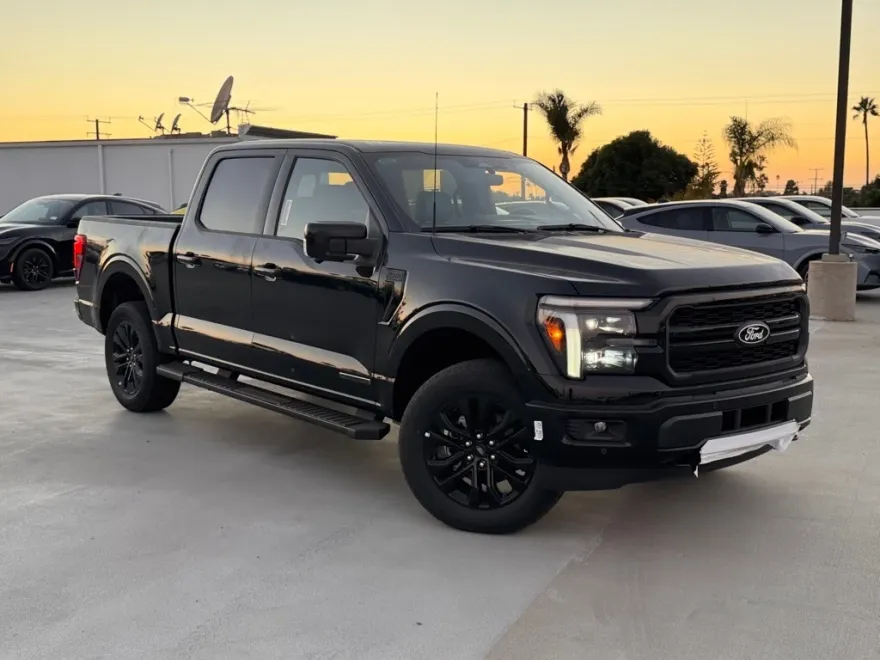 2025 Ford F-150 Lariat photo 1