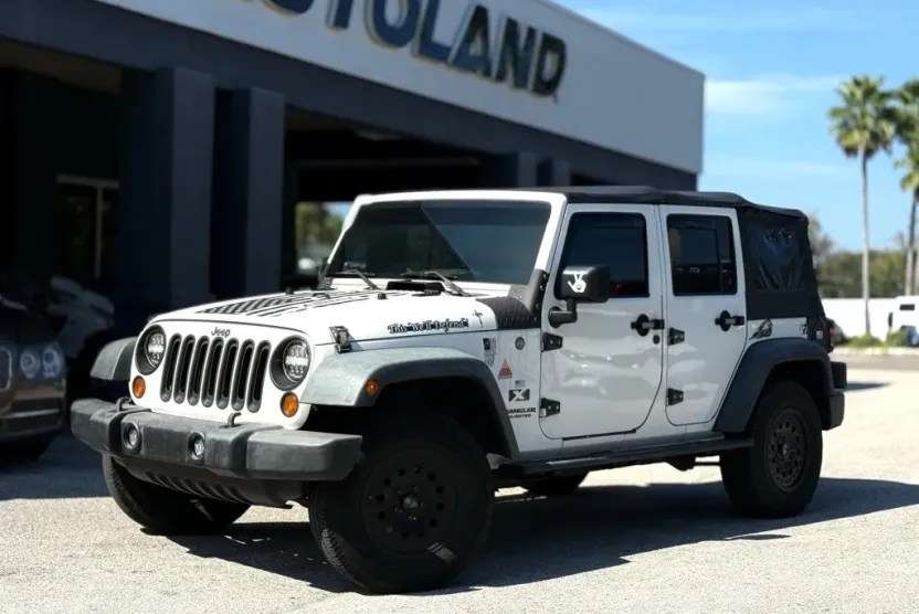 2009 Jeep Wrangler Unlimited X photo 1