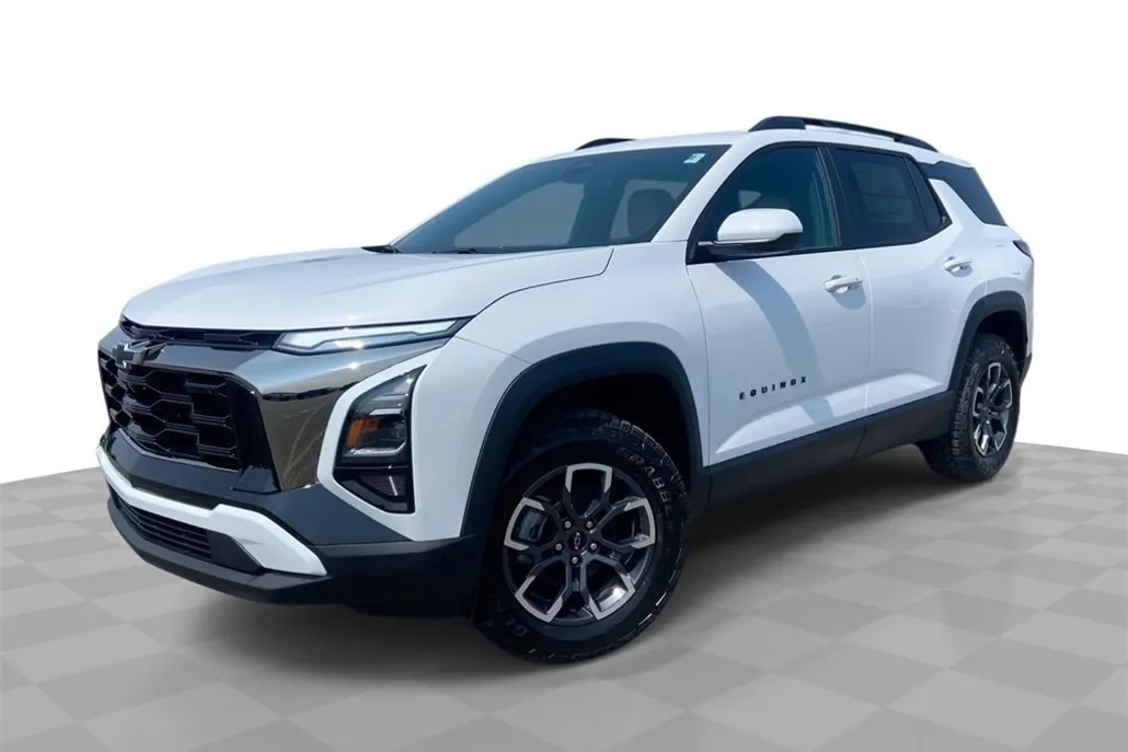 2026 Chevrolet Equinox ACTIV photo 1