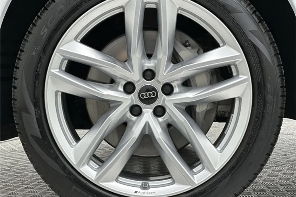 2025 Audi Q7 55 Premium Plus photo 1
