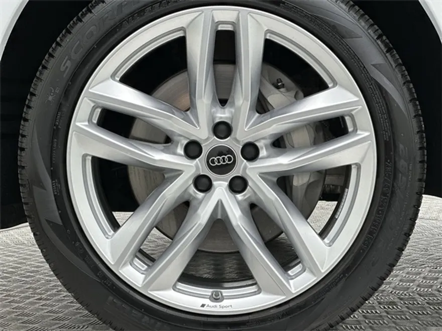 2025 Audi Q7 55 Premium Plus photo 1