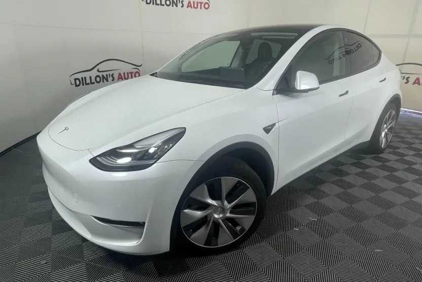 2021 Tesla Model Y Long Range photo 1
