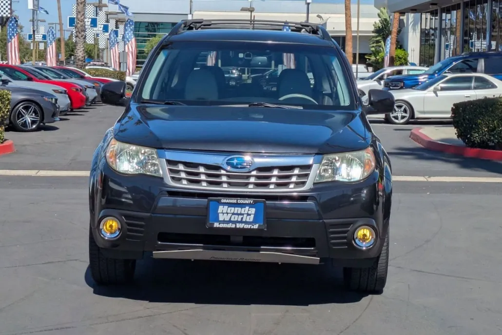 2011 Subaru Forester 2.5X Limited photo 1