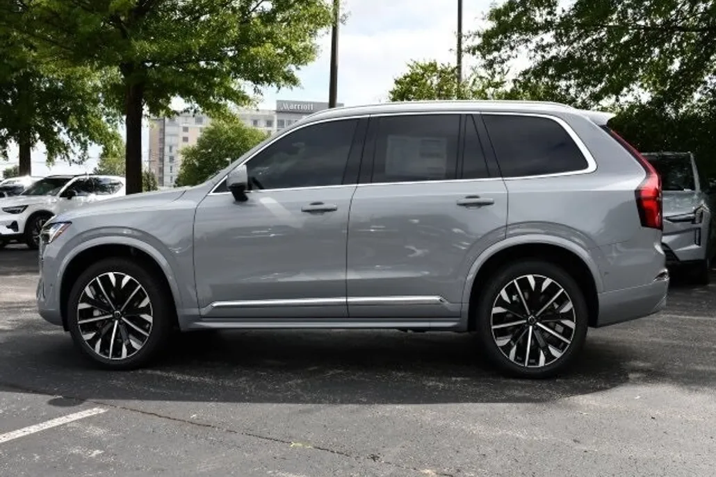 2026 Volvo XC90 Plus photo 1