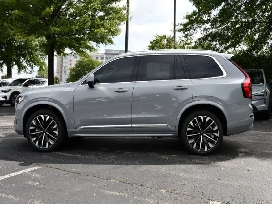 2026 Volvo XC90 Plus photo 1