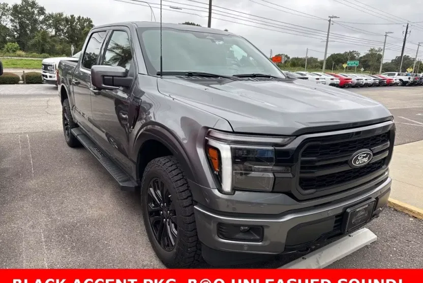 2025 Ford F-150 Lariat photo 1