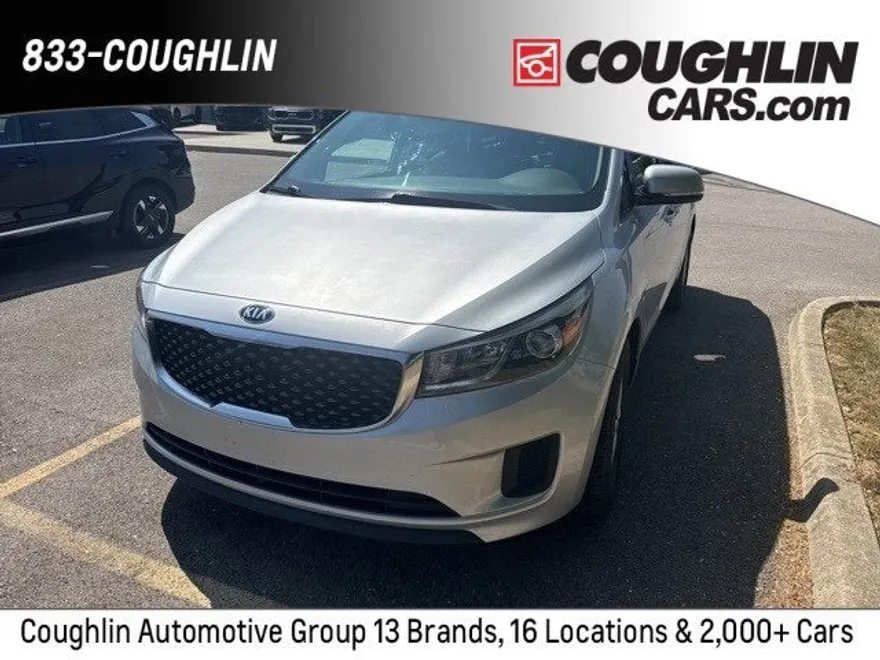 2018 Kia Sedona LX photo 1