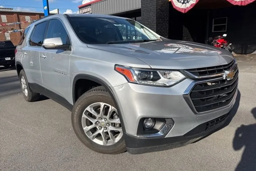 2021 Chevrolet Traverse Cloth photo 1