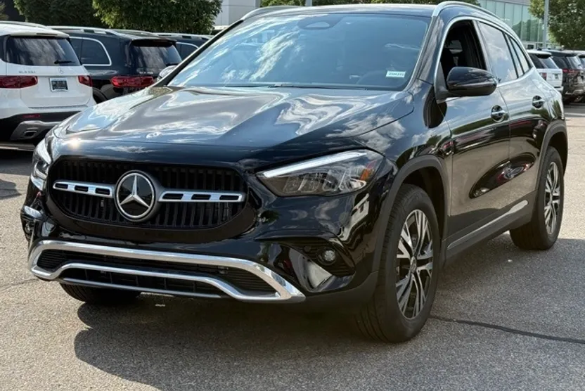 2025 Mercedes Benz GLA 250 4MATIC photo 1