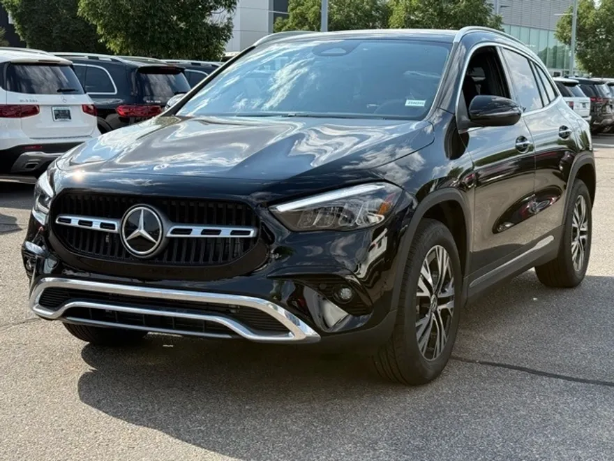 2025 Mercedes Benz GLA 250 4MATIC photo 1