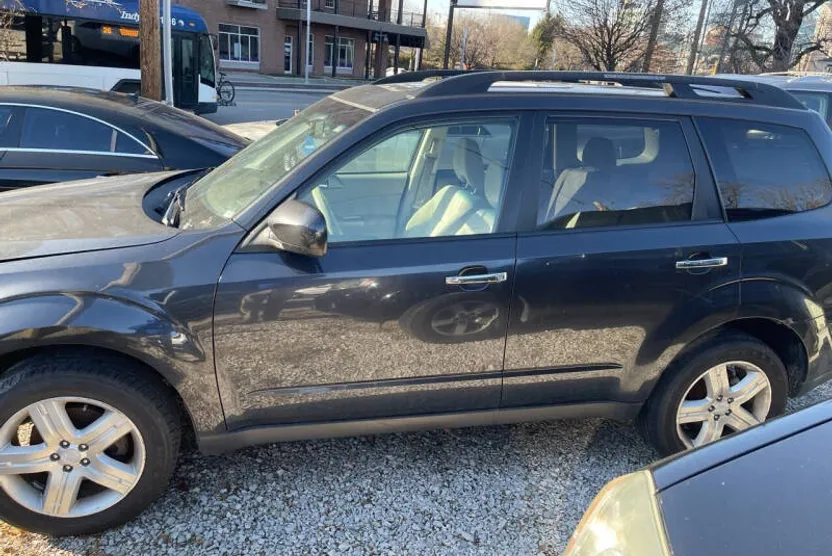 2009 Subaru Forester X Premium photo 1
