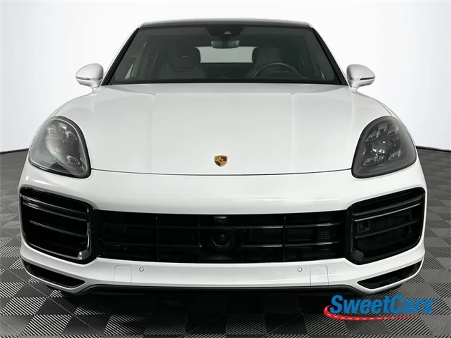2023 Porsche Cayenne Coupe Turbo photo 1