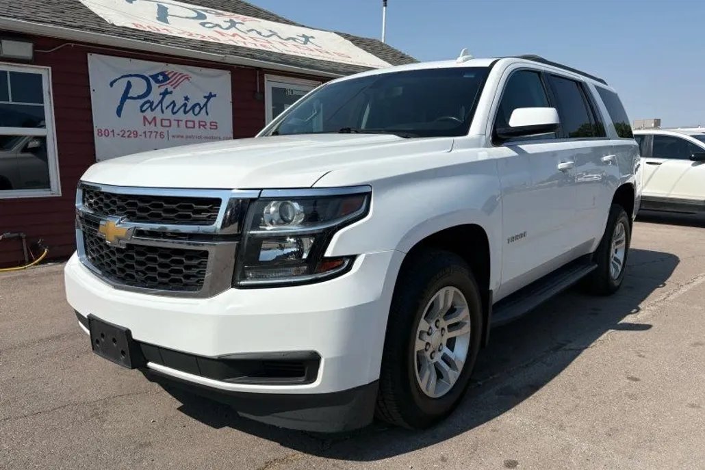 2018 Chevrolet Tahoe LS photo 1