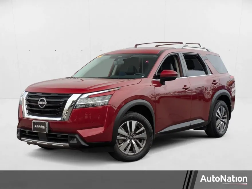 2022 Nissan Pathfinder SL photo 1
