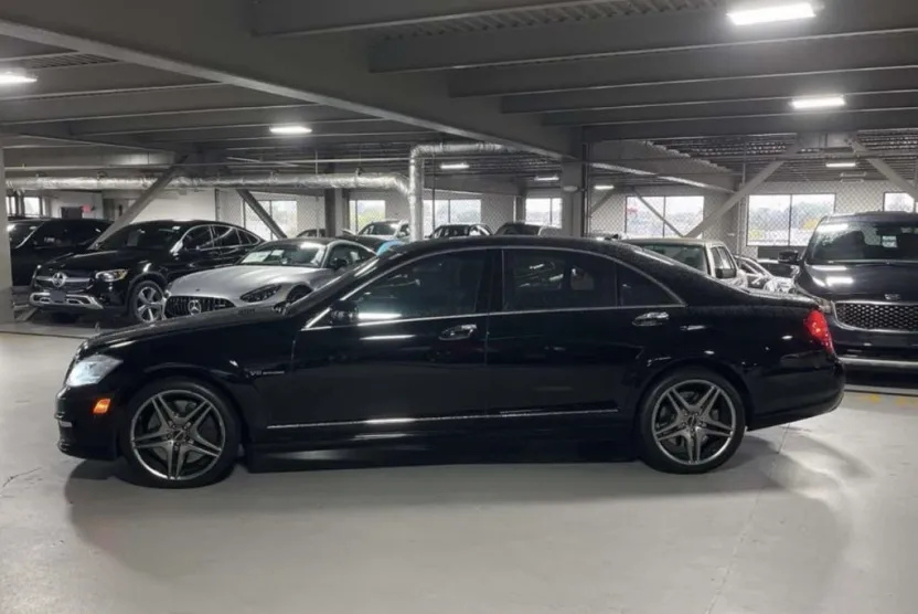 2011 Mercedes Benz S 63 AMG photo 1