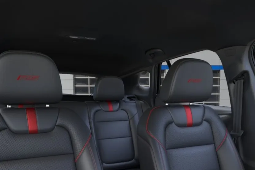 2024 Chevrolet Trax RS photo 1