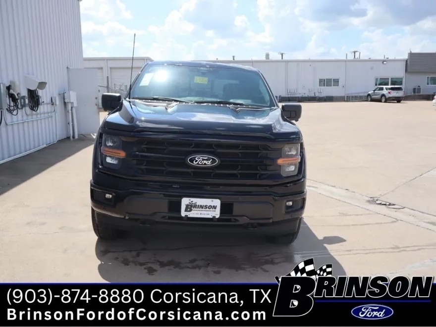 2025 Ford F-150 XLT photo 2