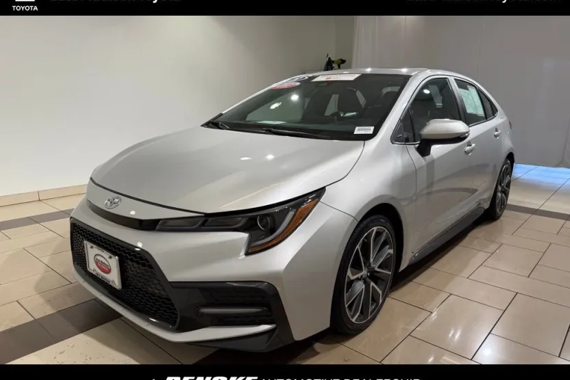2021 Toyota Corolla SE photo 1
