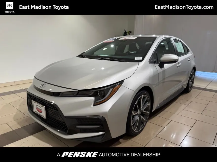 2021 Toyota Corolla SE photo 1