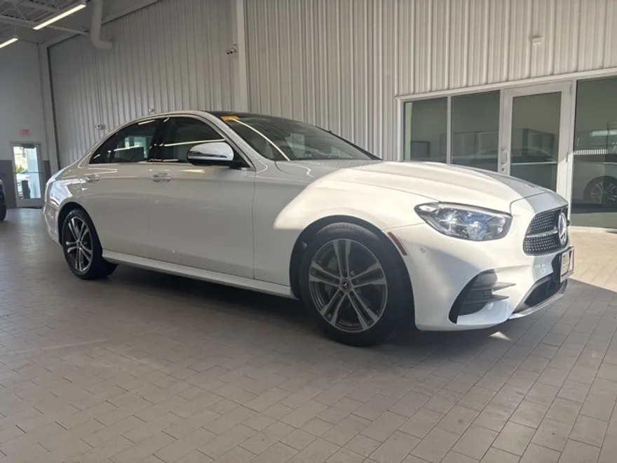 2022 Mercedes Benz E 350 4MATIC photo 1