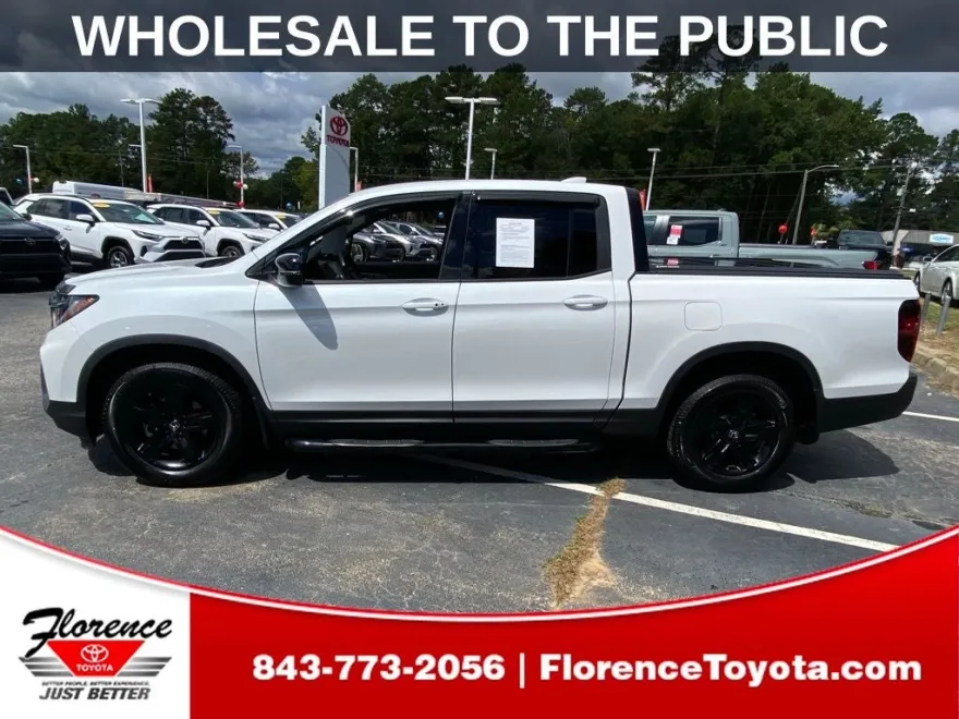 2021 Honda Ridgeline Black Edition photo 1