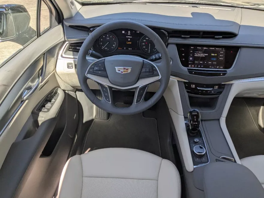 2025 Cadillac XT5 Premium Luxury photo 1
