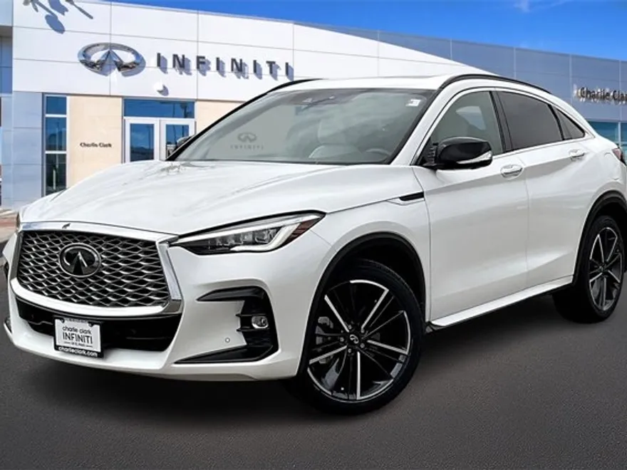 2023 Infiniti QX50 Luxe photo 1