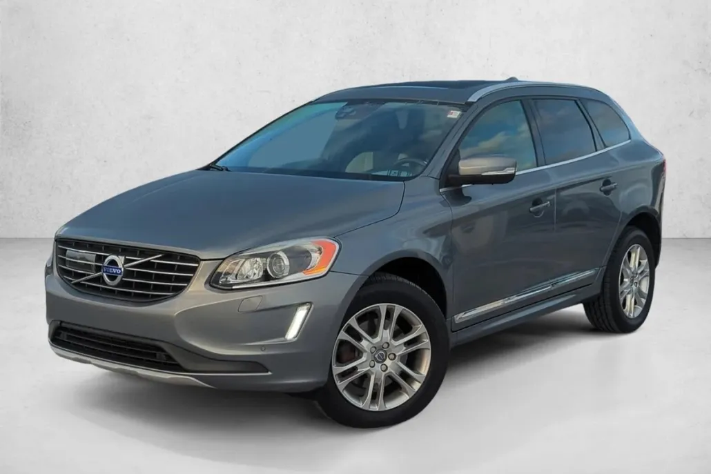 2016 Volvo XC60 T5 Drive-E Platinum photo 1