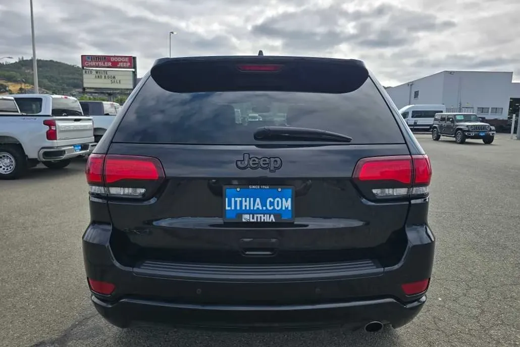 2020 Jeep Grand Cherokee Altitude photo 1
