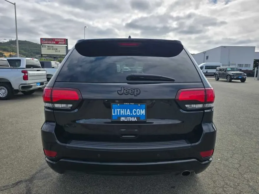 2020 Jeep Grand Cherokee Altitude photo 1