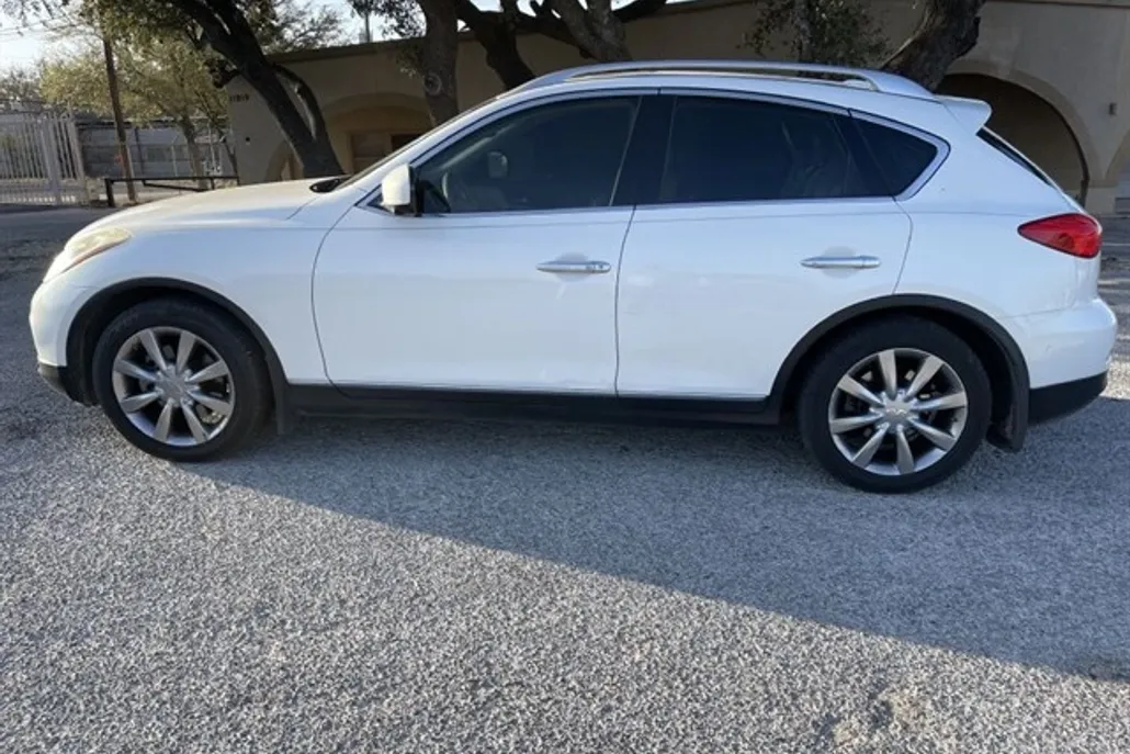 2012 Infiniti EX35 Journey photo 1