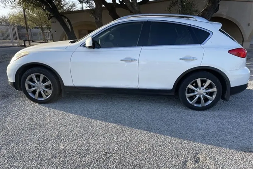 2012 Infiniti EX35 Journey photo 1