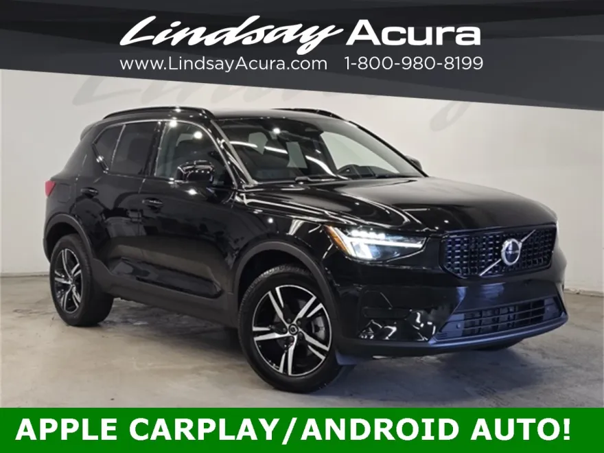 2024 Volvo XC40 Core photo 1