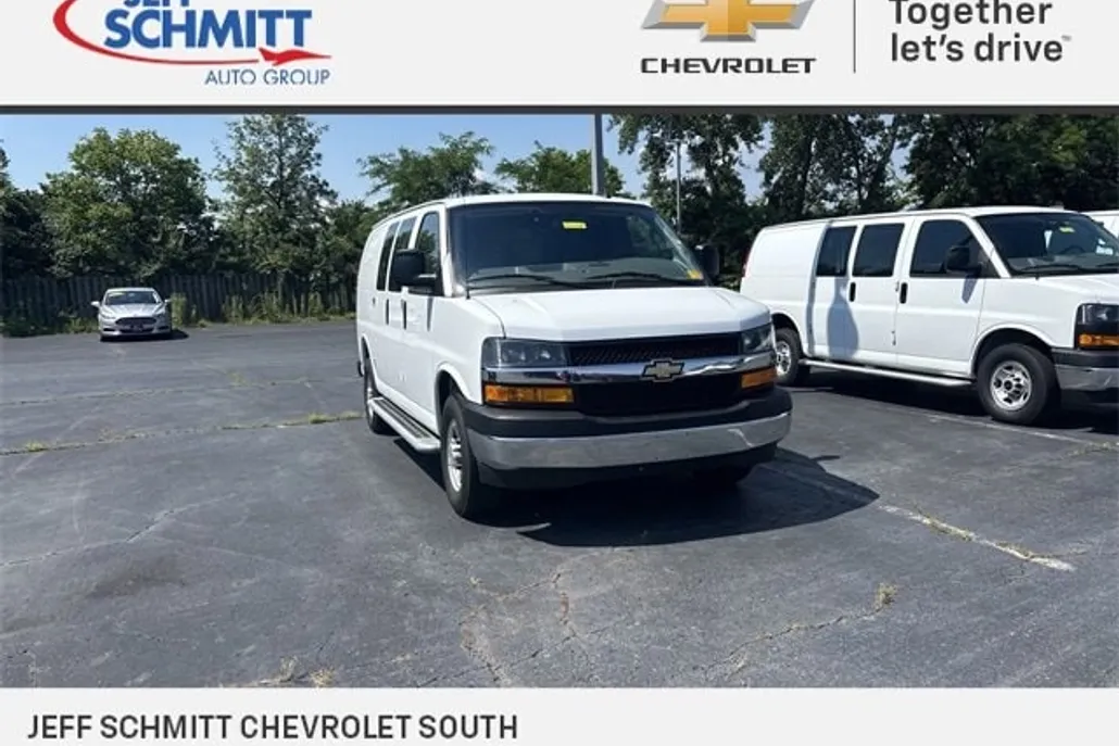 2024 Chevrolet Express Cargo 2500 photo 1