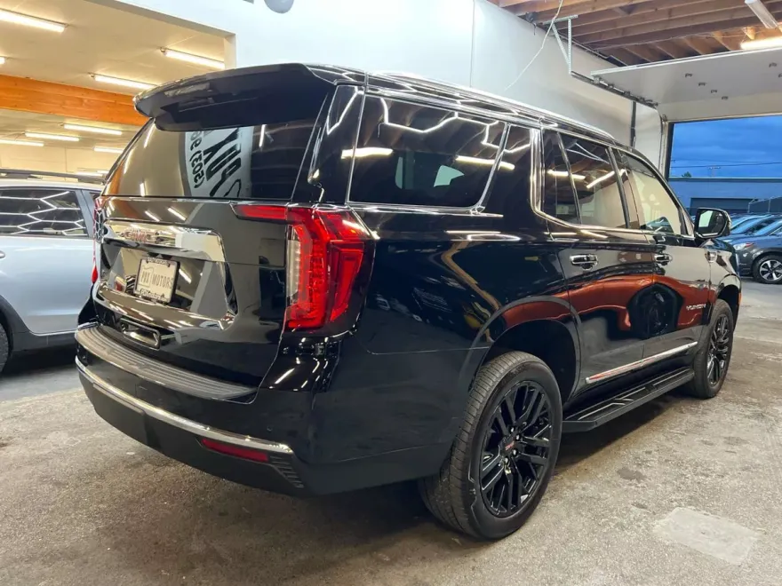 2023 Gmc Yukon SLT photo 1