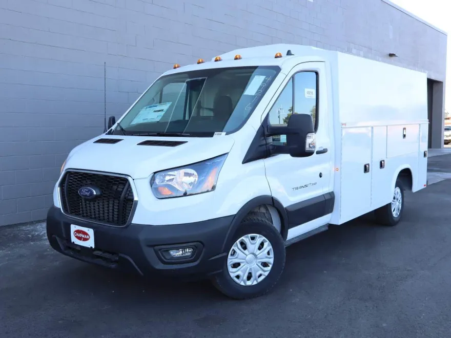 2024 Ford Transit Cutaway Chassis photo 1