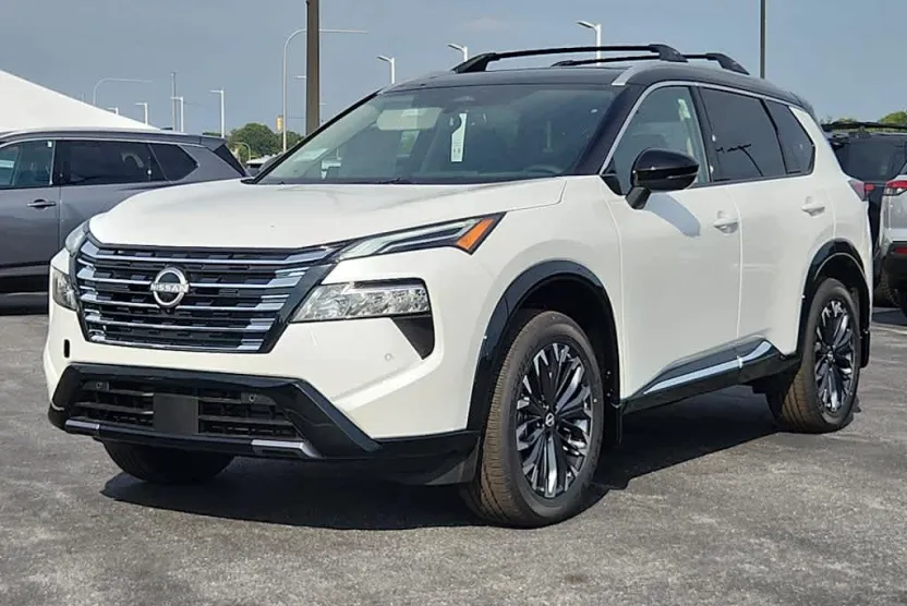 2026 Nissan Rogue Platinum photo 1