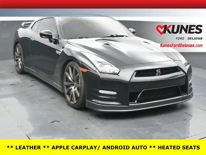 2014 Nissan GT-R Premium photo 1