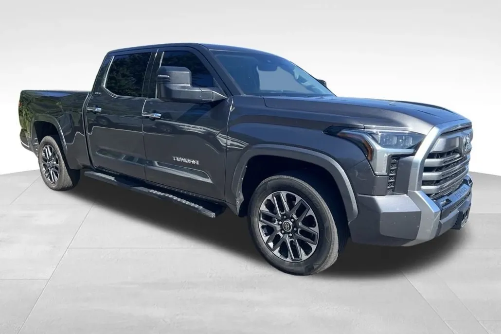 2023 Toyota Tundra Limited photo 1