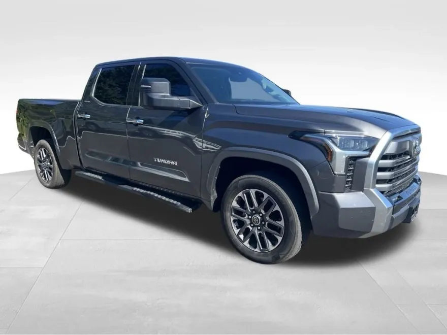 2023 Toyota Tundra Limited photo 1