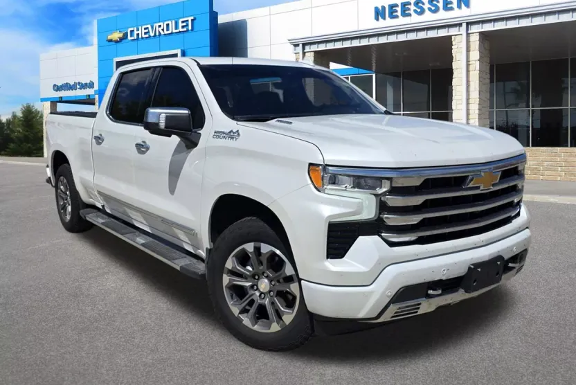 2024 Chevrolet Silverado 1500 High Country photo 1