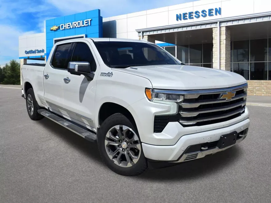2024 Chevrolet Silverado 1500 High Country photo 1