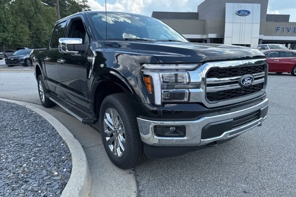 2025 Ford F-150 Lariat photo 1