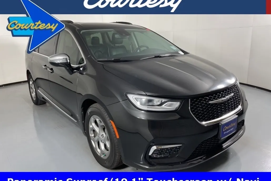 2023 Chrysler Pacifica Limited photo 1