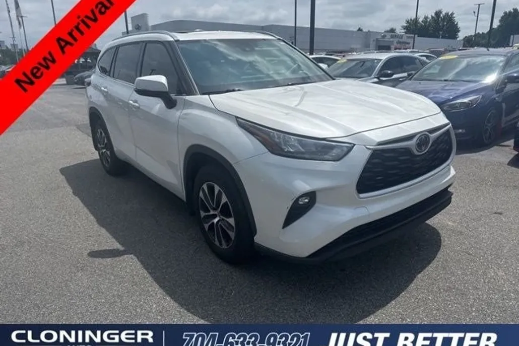 2020 Toyota Highlander XLE photo 1