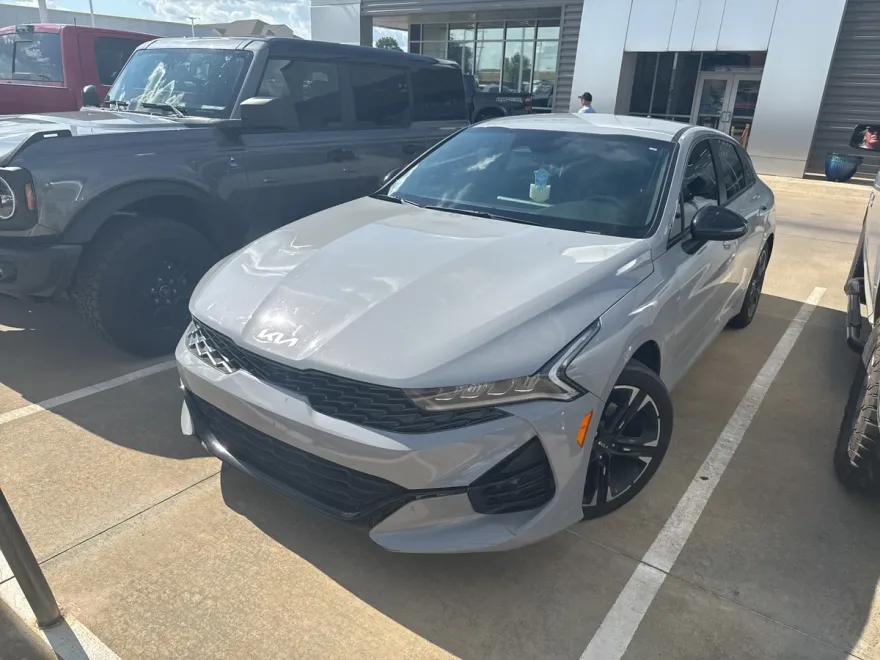 2024 Kia K5 GT-Line photo 1
